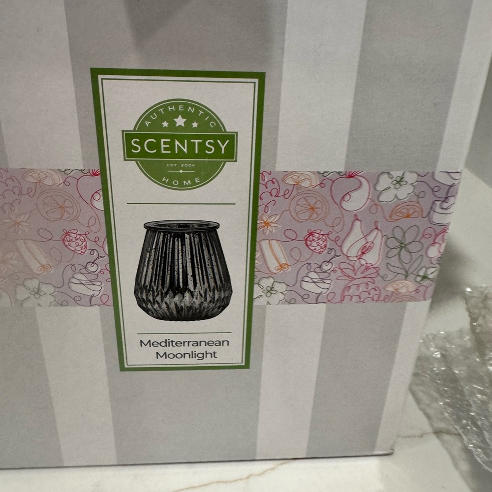 Scentsy Mediterranean Moonlight wax warmer